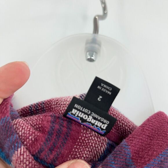 Patagonia Fjord Flannel Button Down Shirt Women's Size 2 Plaid Red Blue Long - Picture 14 of 16